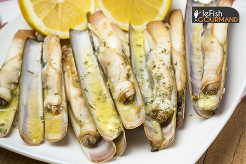 Couteaux à la plancha sauce pistou